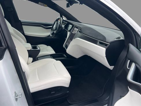 Used 2017 Tesla Model X 90D AWD/4WD image 25