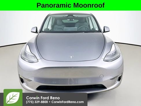 Used 2024 Tesla Model Y Long Range AWD/4WD image 2
