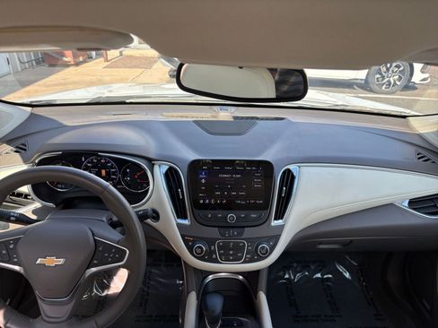 Used 2024 Chevrolet Malibu LT image 33