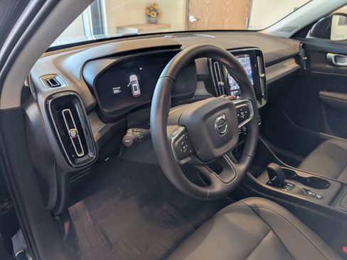 New 2026 Volvo XC40 B5 Core w/ Protection Package Premier image 8