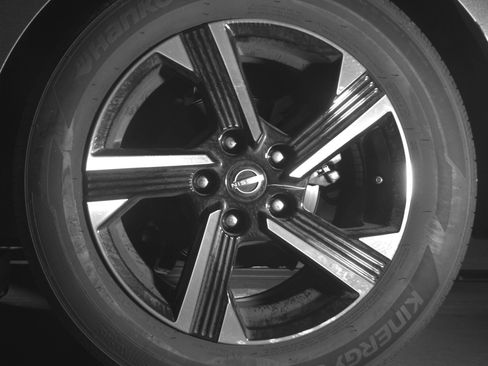 Used 2025 Nissan Sentra SV FWD image 14