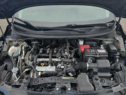 Used 2023 Nissan Versa SV FWD image 17