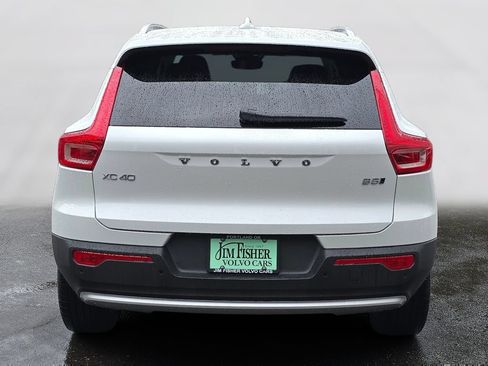 Certified 2025 Volvo XC40 B5 Core w/ Climate Package AWD/4WD image 6