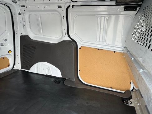 Used 2022 Ford Transit Connect XL image 19