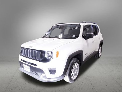 Used 2022 Jeep Renegade Latitude w/ Sun/Sound Group image 1