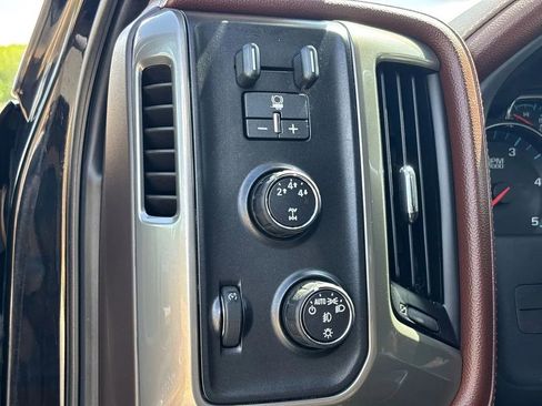 Used 2015 Chevrolet Silverado 2500 High Country w/ Duramax Plus Package AWD/4WD image 24