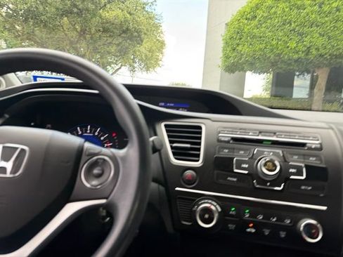 Used 2015 Honda Civic LX image 7