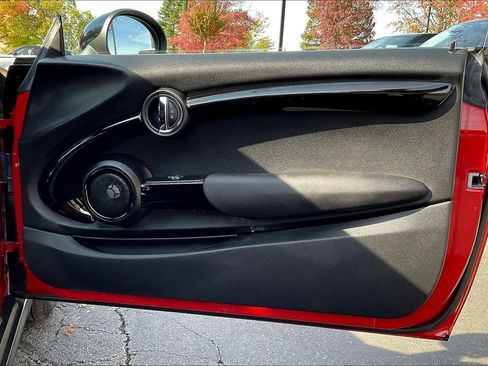 Used 2017 MINI Cooper S image 25