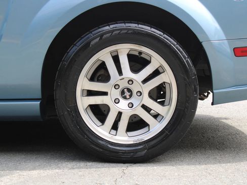 Used 2006 Ford Mustang GT RWD image 33