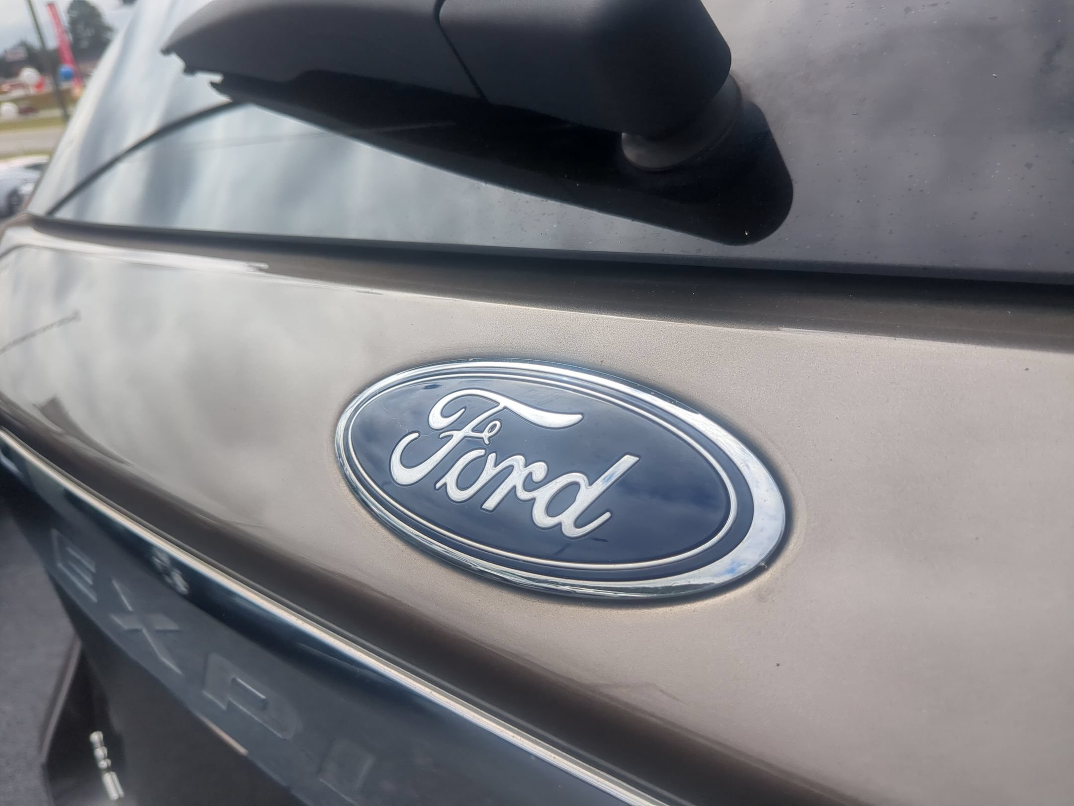 Used 2021 Ford Explorer XLT AWD/4WD image 30