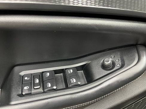 Used 2023 Jeep Grand Cherokee Altitude RWD image 29