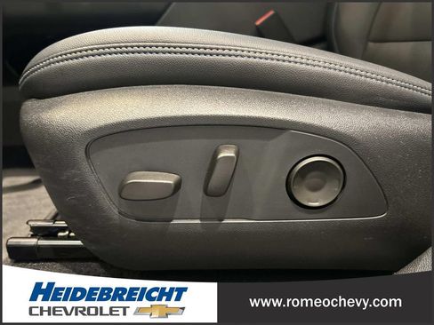 Used 2024 Chevrolet Equinox EV LT FWD image 14