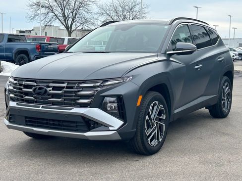 Used 2025 Hyundai Tucson Limited image 3