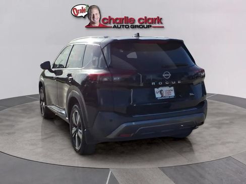 Used 2023 Nissan Rogue SL w/ SL Premium Package FWD image 3