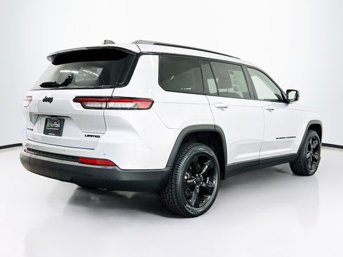 Used 2023 Jeep Grand Cherokee L Limited w/ Black Appearance Package AWD/4WD image 9