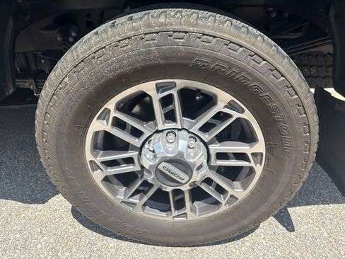 Used 2024 Ford F350 Limited w/ FX4 Off-Road Package AWD/4WD image 7