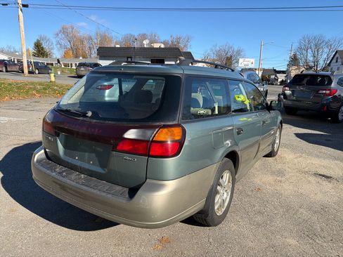 Used 2004 Subaru Outback Wagon image 5