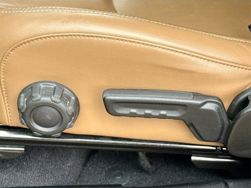 Used 2023 Jeep Wrangler Unlimited Rubicon 4xe image 36