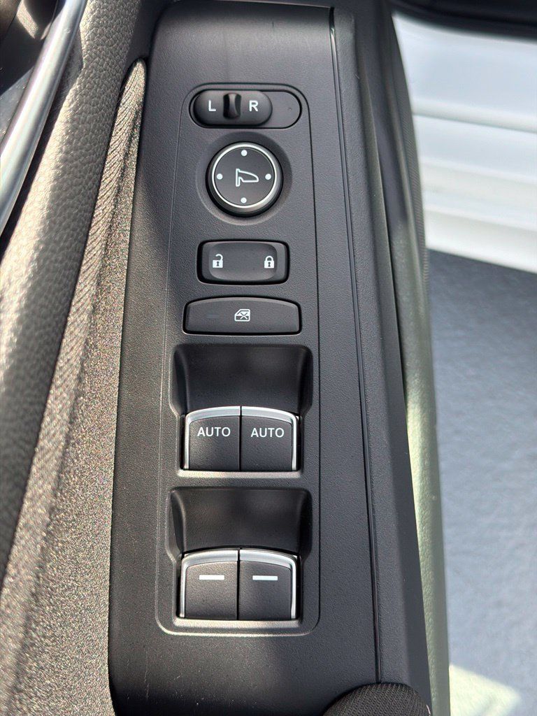 Used 2023 Honda Civic Sport image 17