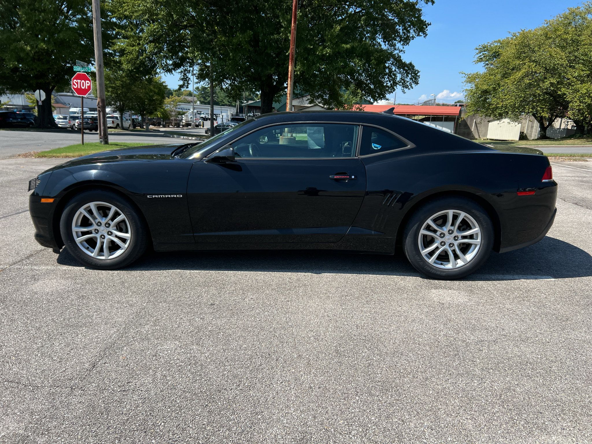 Used 2015 Chevrolet Camaro LT RWD image 6