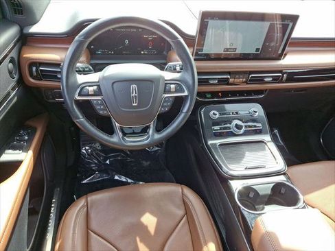 Used 2022 Lincoln Nautilus Reserve w/ Luxury Package image 21