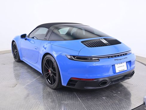 Certified 2022 Porsche 911 Targa 4S AWD/4WD image 13