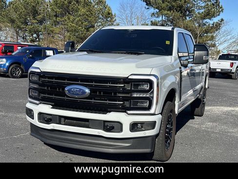 Used 2025 Ford F250 Platinum image 3