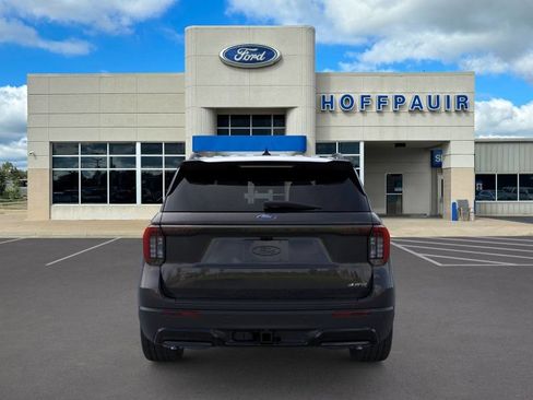 New 2026 Ford Explorer ST-Line w/ ST-Line Street Pack AWD/4WD image 5