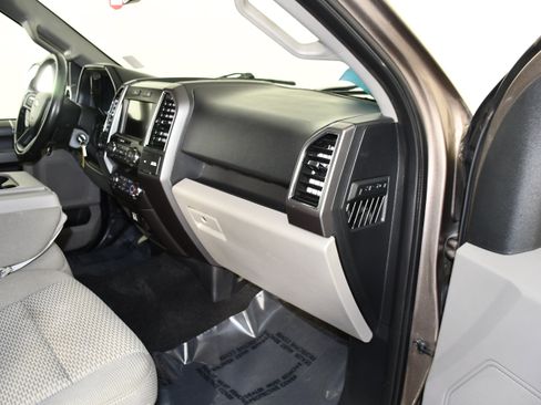 Used 2019 Ford F150 XLT w/ Equipment Group 302A Luxury AWD/4WD image 45
