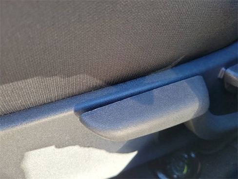 Used 2024 Nissan Kicks S image 19