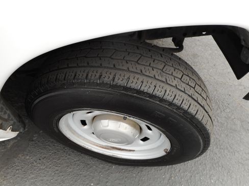 Used 2006 Ford E-150 and Econoline 150 image 12