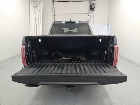 Used 2024 Toyota Tundra Limited AWD/4WD image 32