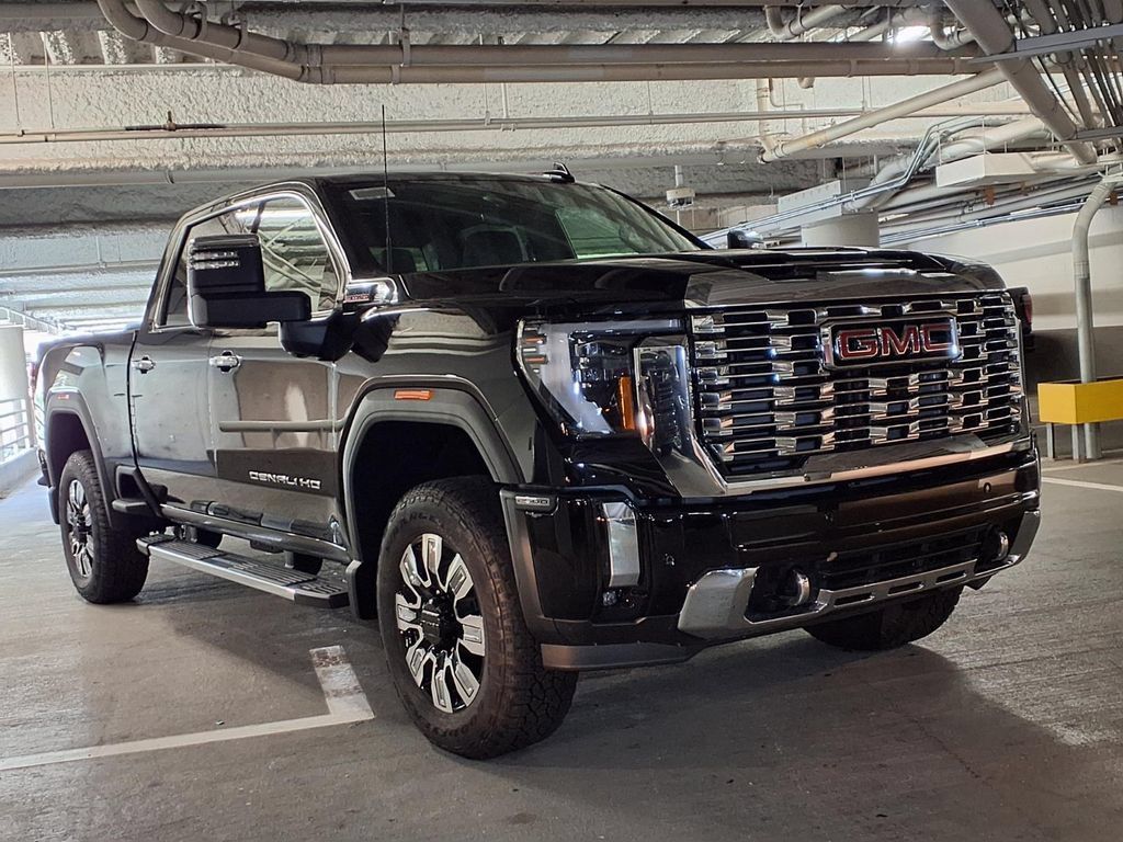 New 2026 GMC Sierra 2500 Denali w/ Max Trailering Package AWD/4WD image 3