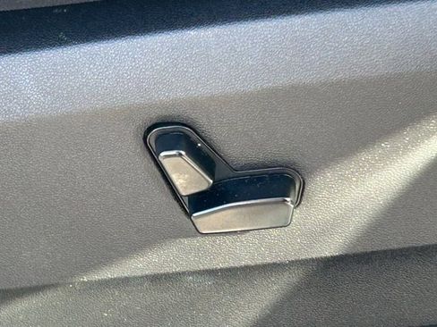 Used 2019 Dodge Grand Caravan GT image 36