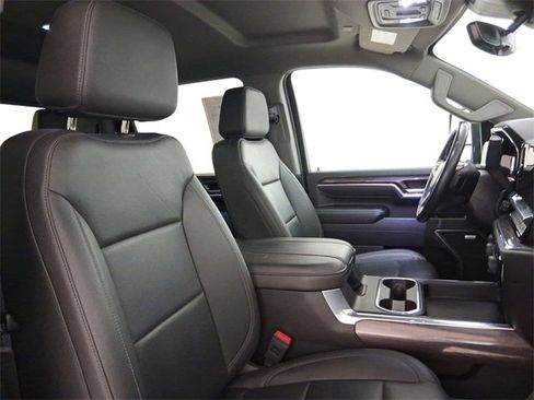 Used 2024 Chevrolet Silverado 2500 LTZ w/ LTZ Premium Package image 14