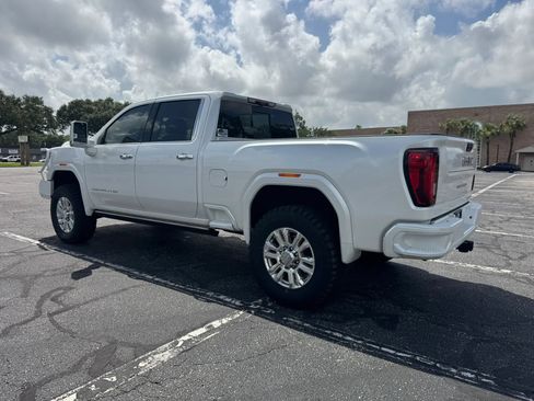 Used 2022 GMC Sierra 3500 Denali w/ Technology Package AWD/4WD image 11