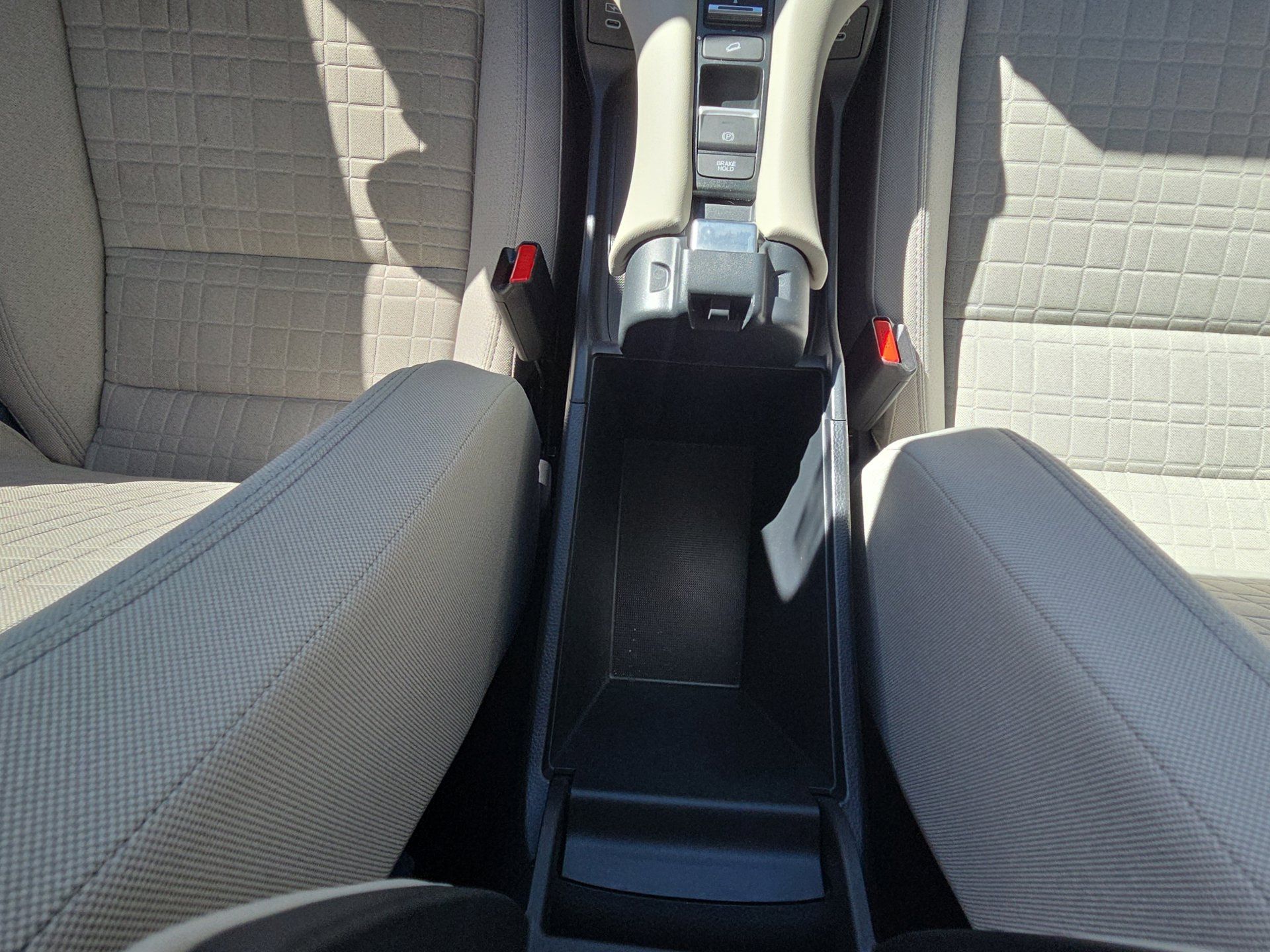Used 2025 Honda HR-V LX image 27