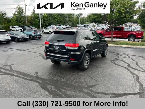 Used 2017 Jeep Grand Cherokee Limited AWD/4WD image 10