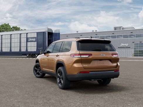 New 2026 Jeep Grand Cherokee L Limited AWD/4WD image 3