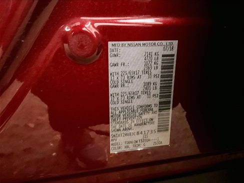 Used 2018 Nissan Rogue SV AWD/4WD image 32