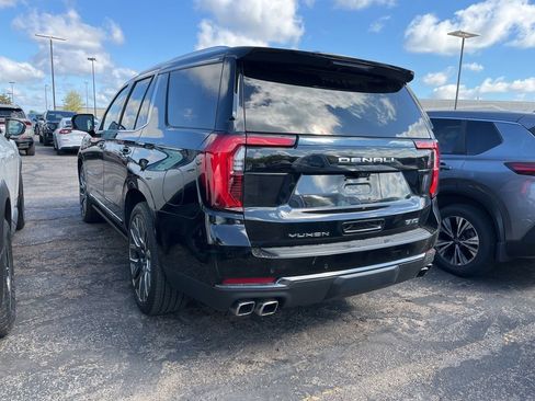 Used 2025 GMC Yukon Denali Ultimate AWD/4WD image 5