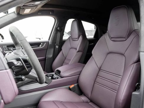 New 2026 Porsche Cayenne S image 5