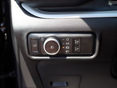 Used 2023 Ford Explorer XLT w/ Equipment Group 202A AWD/4WD image 29
