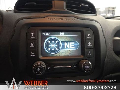 Used 2017 Jeep Renegade Altitude image 24