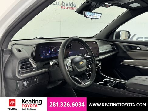 Used 2026 Chevrolet Traverse LT w/ Driver Confidence Package FWD image 13