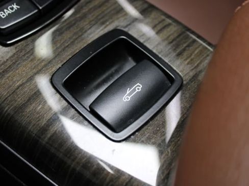 Used 2016 BMW 228i M-Sport image 25