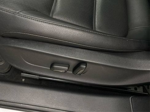 Used 2017 Volkswagen Jetta SEL FWD image 25