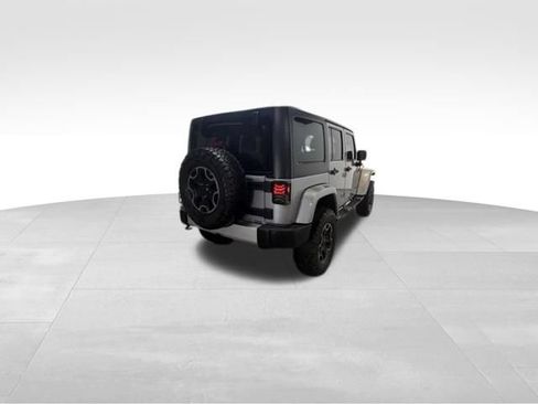 Used 2014 Jeep Wrangler Unlimited Sahara w/ Connectivity Group AWD/4WD image 7