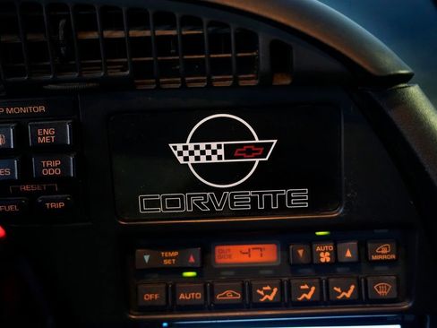 Used 1992 Chevrolet Corvette Convertible image 58