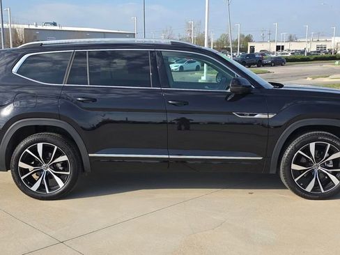 Used 2025 Volkswagen Atlas SEL Premium R-Line image 6